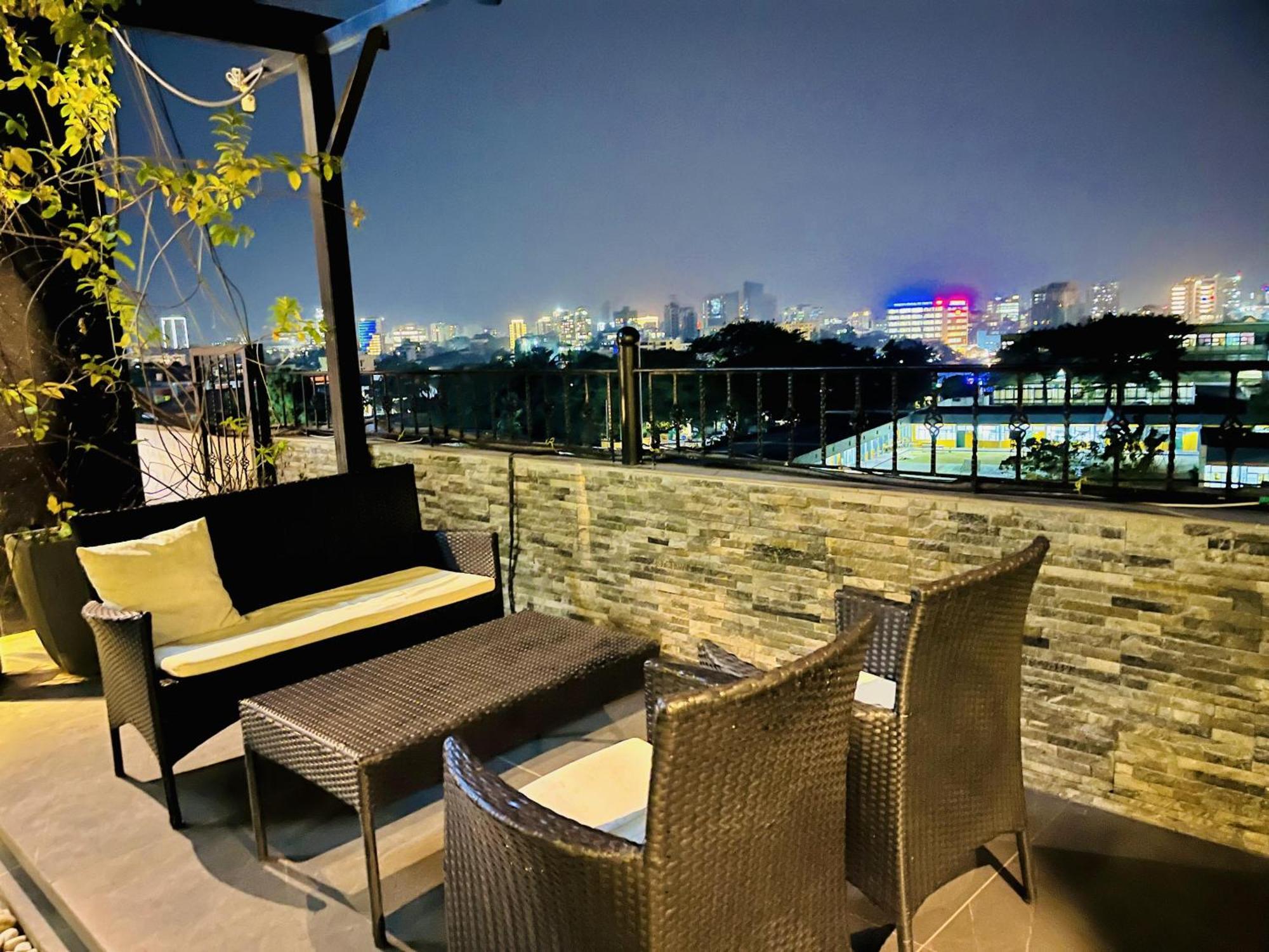 H&H Hotel Кіншаса Екстер'єр фото