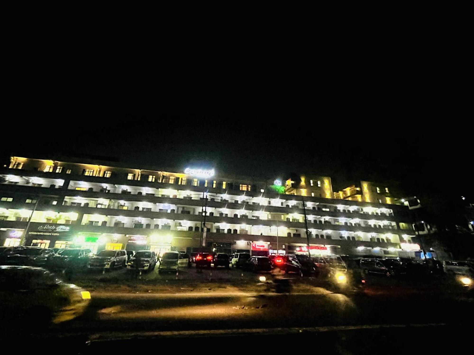 H&H Hotel Кіншаса Екстер'єр фото