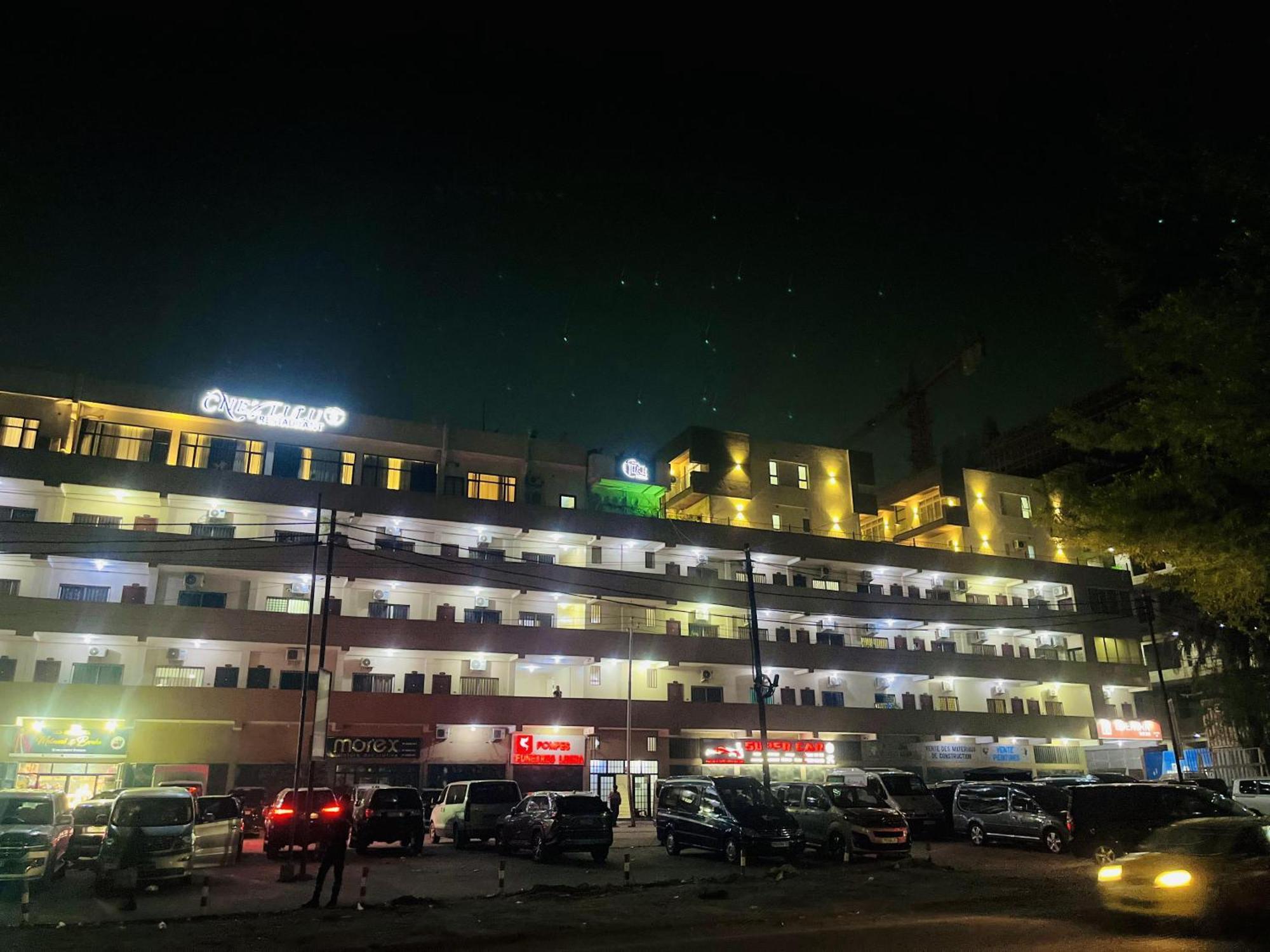 H&H Hotel Кіншаса Екстер'єр фото