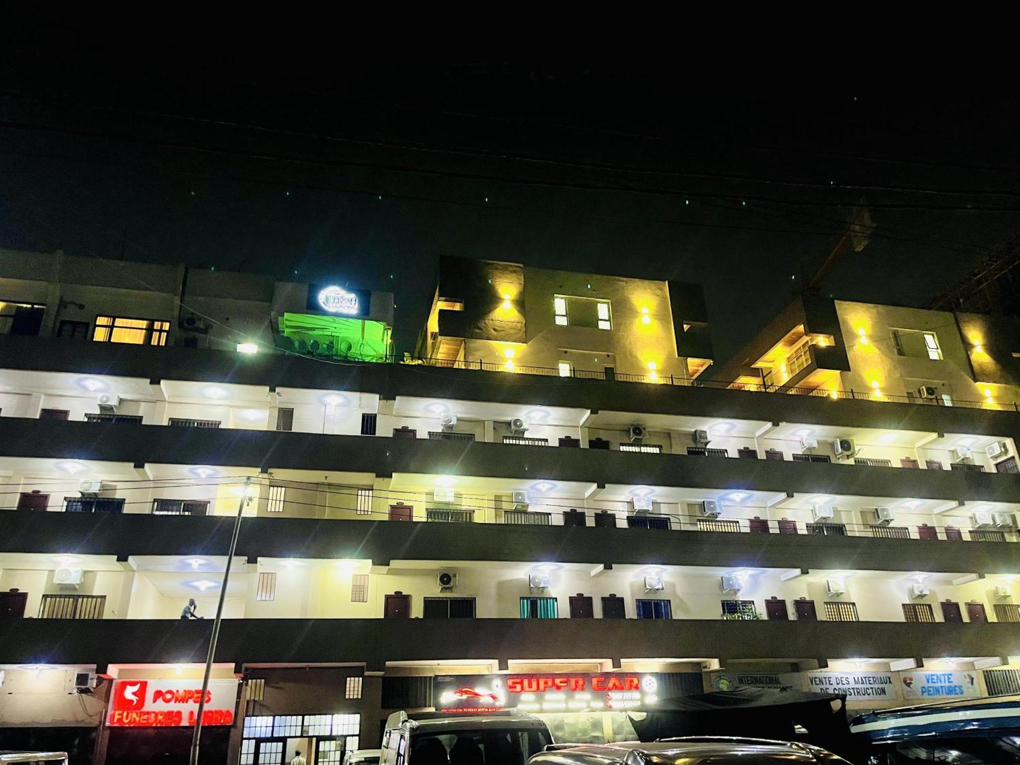 H&H Hotel Кіншаса Екстер'єр фото
